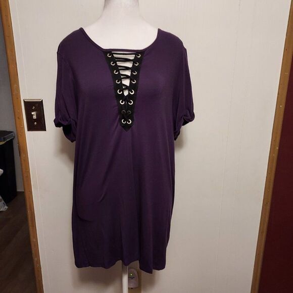 torrid Tops - Torrid  size 1 (1X) Purple VGC